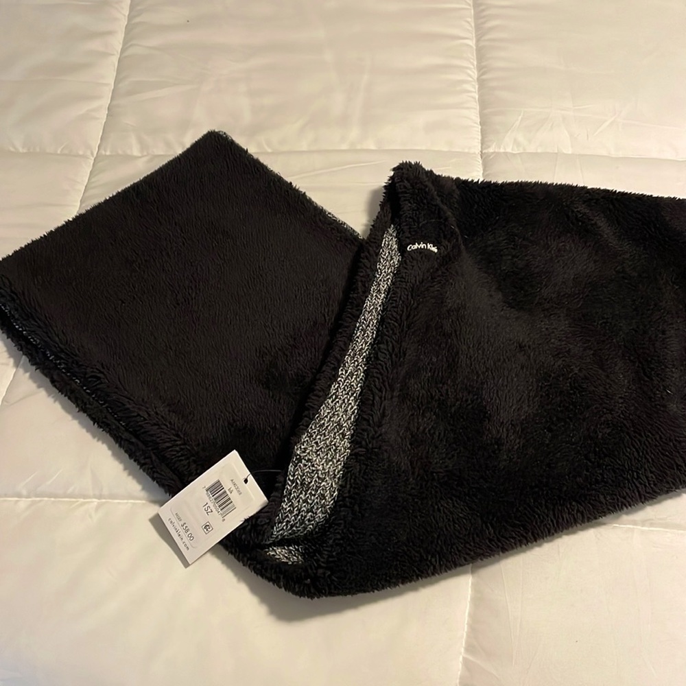 Calvin Klein Plush Infinity Loop